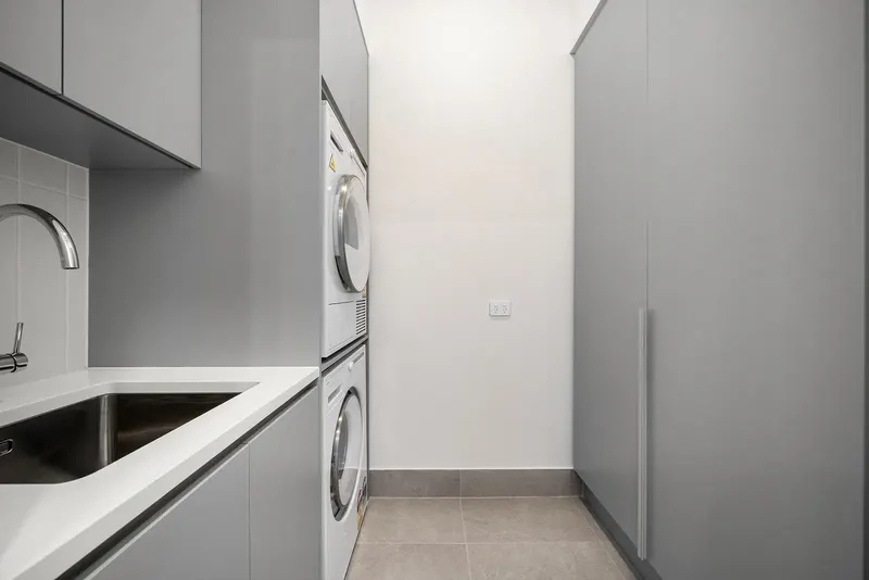 1/5 Lady Nelson Place, Red Hill, photo 8