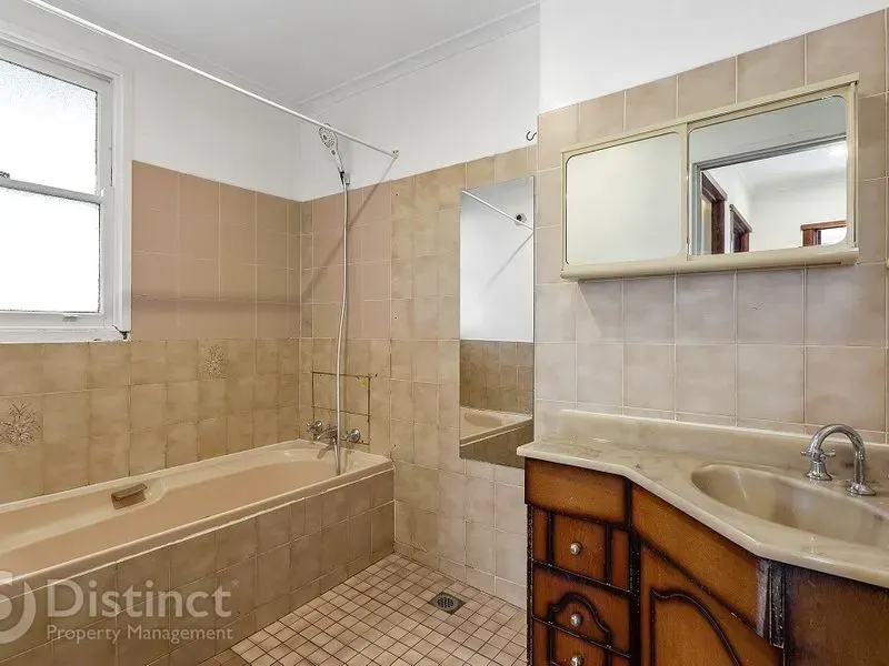 19 Bundeela Street, Narrabundah, photo 8