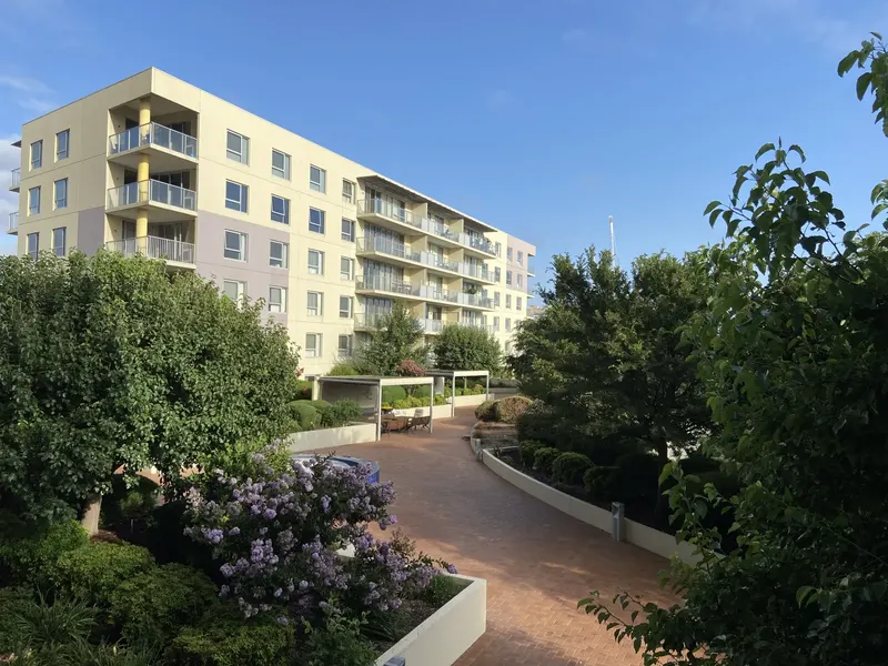 102/98 Corinna Street, Phillip, photo 1