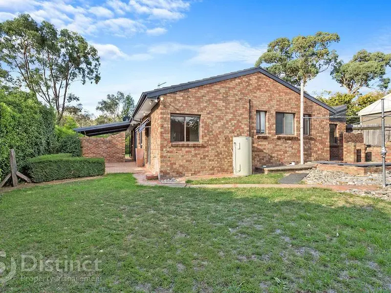 5 Gilday Place, Fadden, photo 11