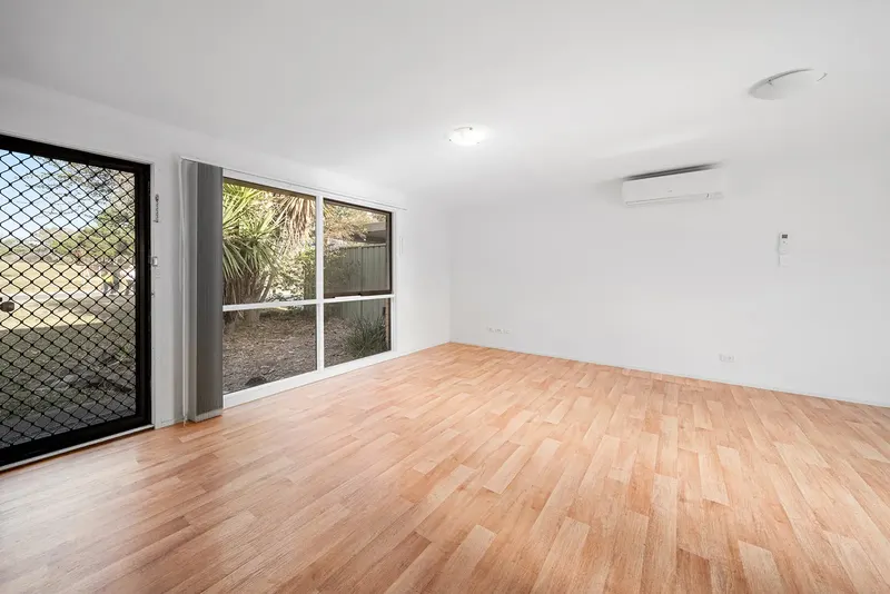28 Rohan Street, Richardson, photo 2