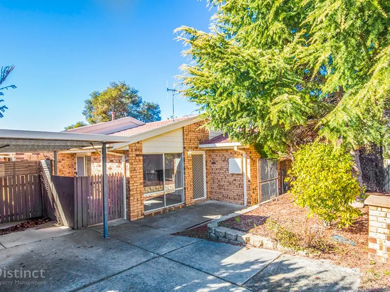 7 Lingiari Court, Ngunnawal, photo 1