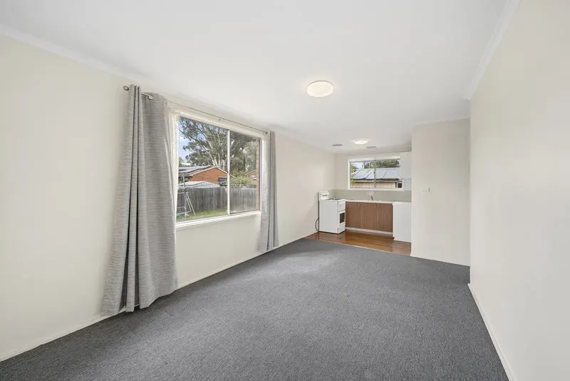 2/3 Carron Street, Page, photo 2