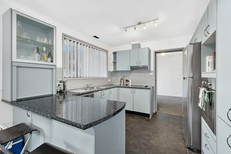 3 Ashley Drive, Wanniassa, photo 5