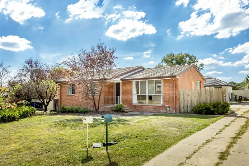 41 Spica Street, Giralang, photo 9