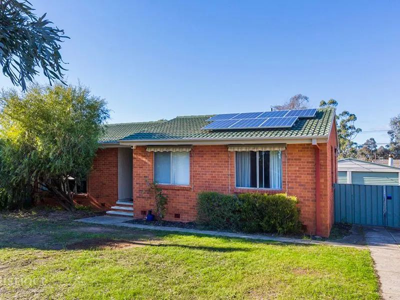 16 Mcmaster Street, Scullin, photo 1