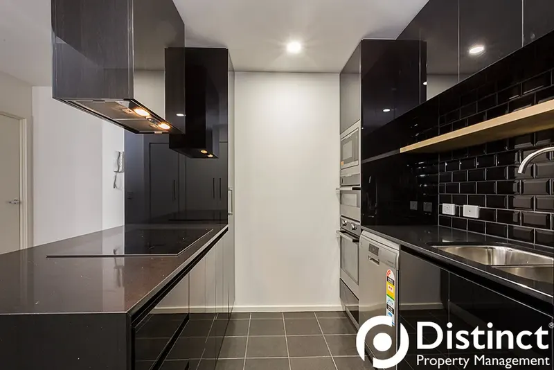 1710/120 Eastern Valley Way, Belconnen, photo 4