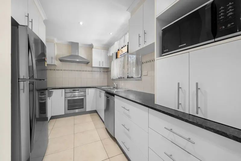 33 Baskerville Street, Chisholm, photo 6