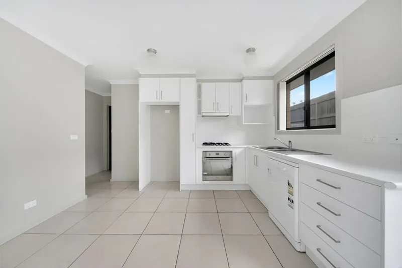 16 Phillipa Weeks Street, Watson, photo 2