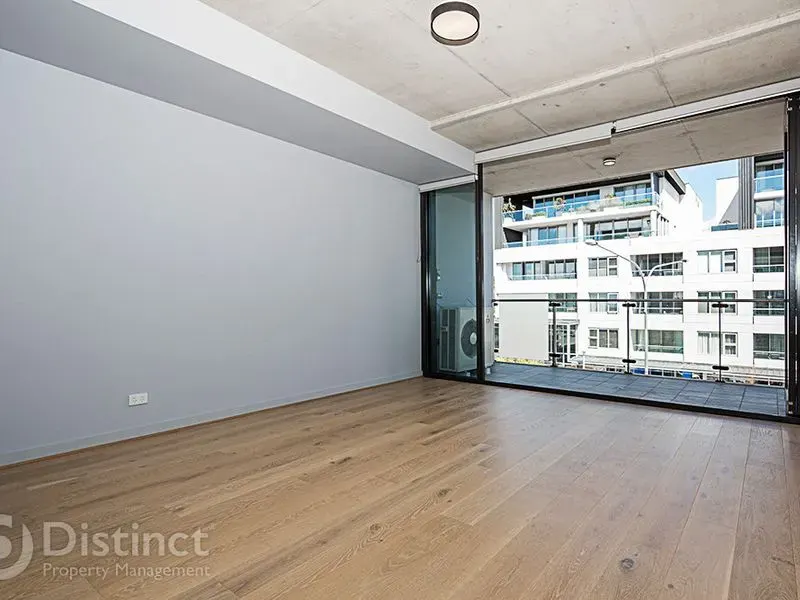 115/45 Eastlake Parade, Kingston, photo 4