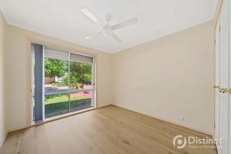 2 Quinlivan Crescent, Dunlop, photo 11