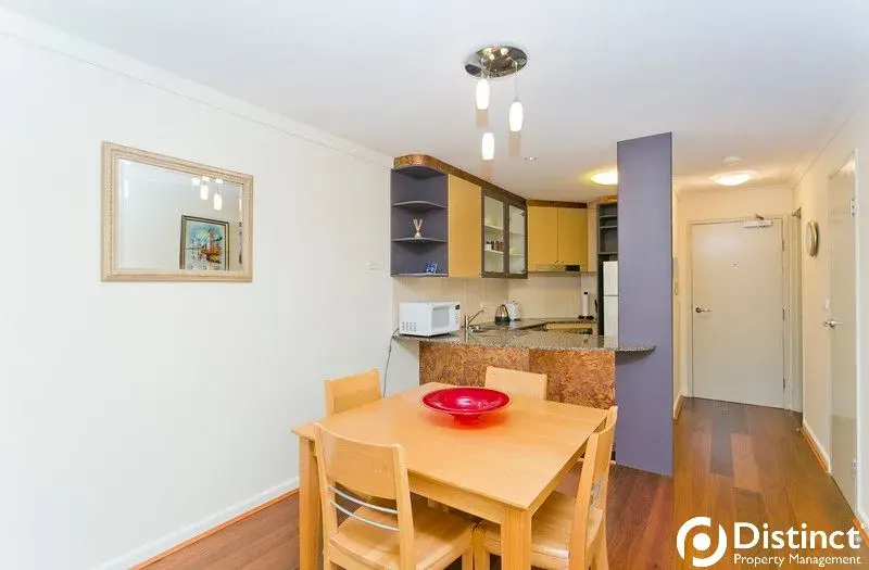 2/18 Captain Cook Crescent, Griffith, photo 3