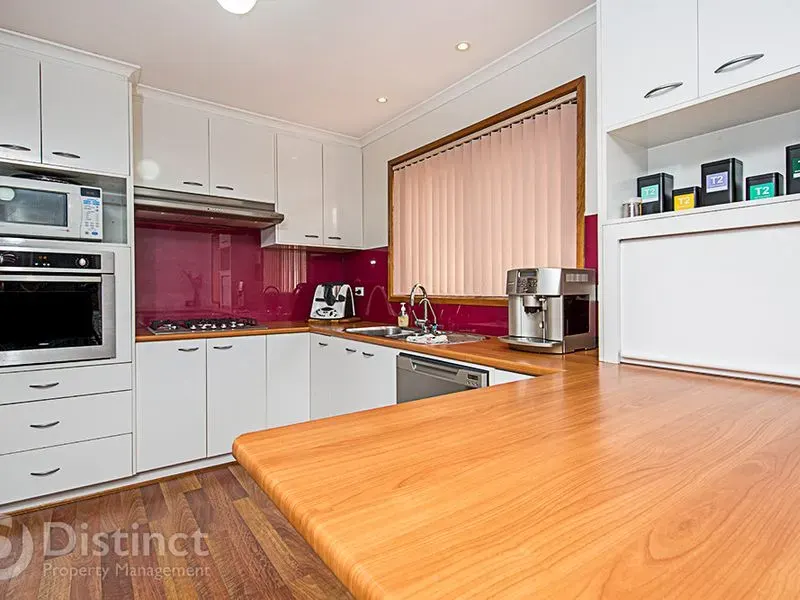 19 Helen Mayo Crescent, Bonython, photo 2