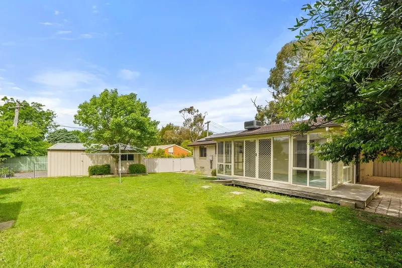 54 Castley Circuit, Kambah, photo 13