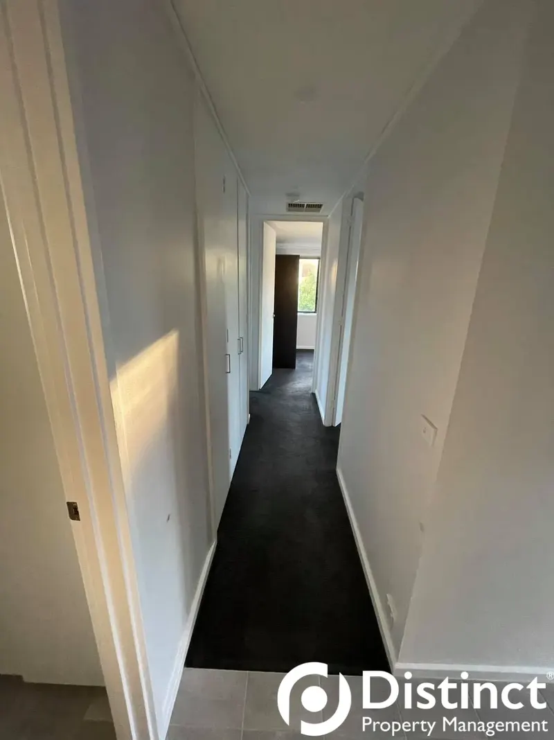 54 Castley Circuit, Kambah, photo 4