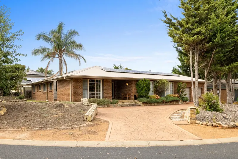 18 Elm Way, Jerrabomberra