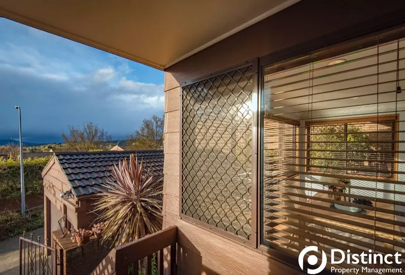 57 Hallen Close, Phillip, photo 3
