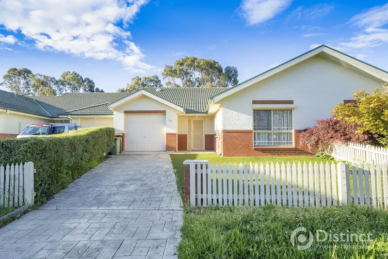 84 Rosewood Glen, Jerrabomberra