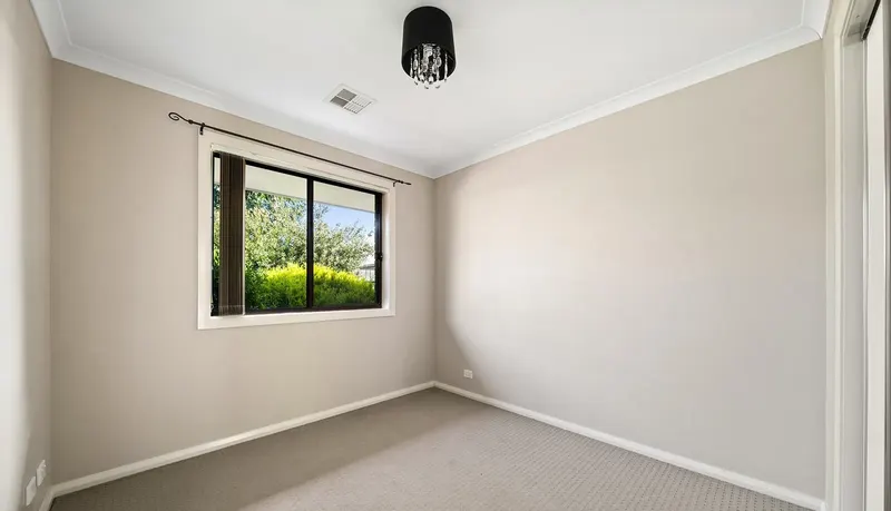 47 Errol Street, Crace, photo 8