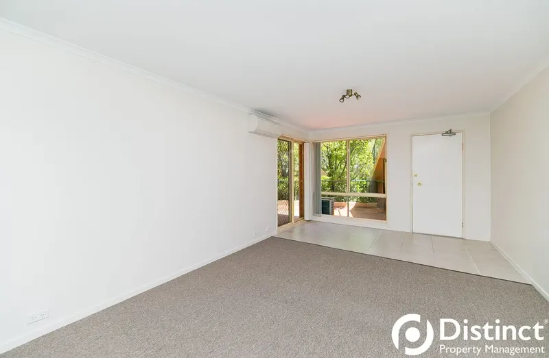 24/44 Jerrabomberra Avenue, Narrabundah, photo 4