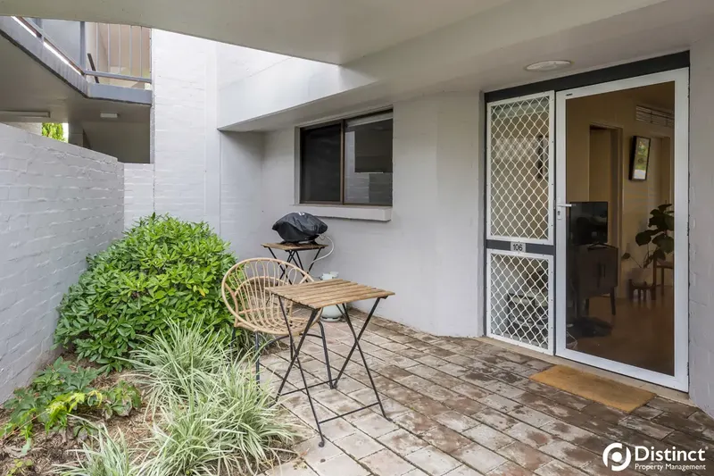106/10 Currie Crescent, Griffith, photo 2