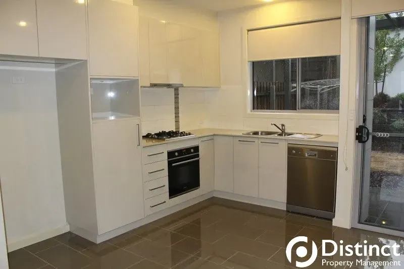 14 Errol Street, Crace, photo 3