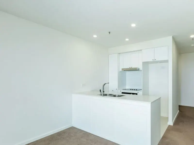 240/1 Anthony Rolfe Avenue, Gungahlin, photo 4