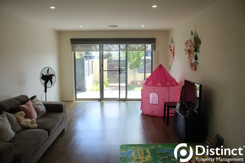 62/25 John Gorton Drive, Wright, photo 4