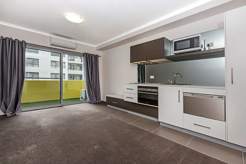 7/56 Cowlishaw Street, Greenway, photo 2
