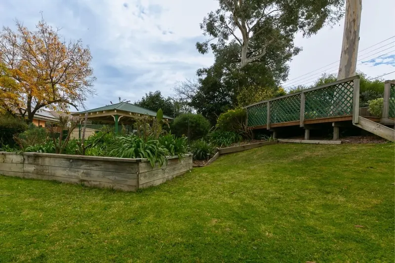 5 Simon Place, Kambah, photo 18