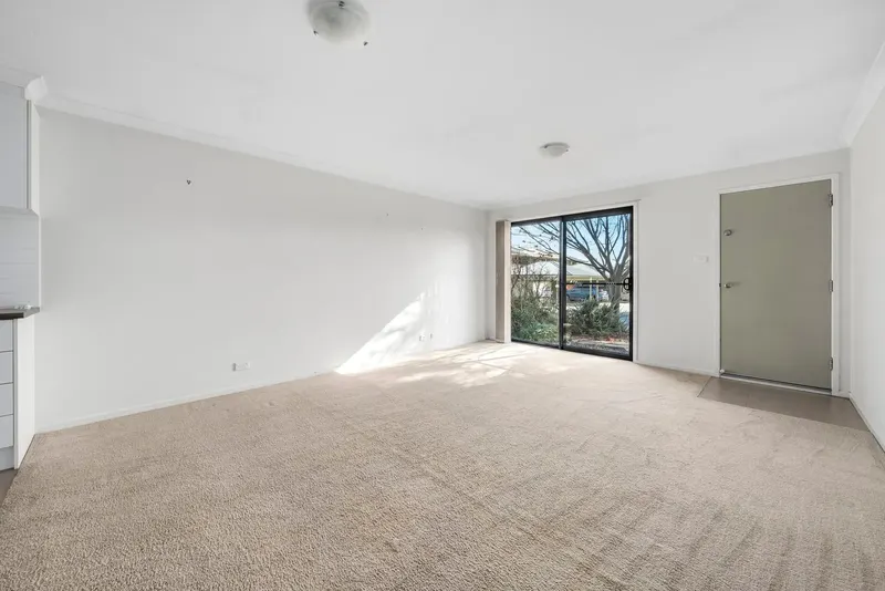 17 Whitmore Crescent, Watson, photo 3
