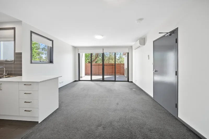 37/41 Clare Burton Crescent, Franklin, photo 3
