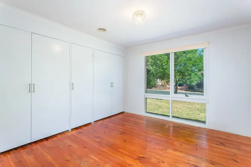 10 Diamantina Crescent, Kaleen ACT 2617, photo 7