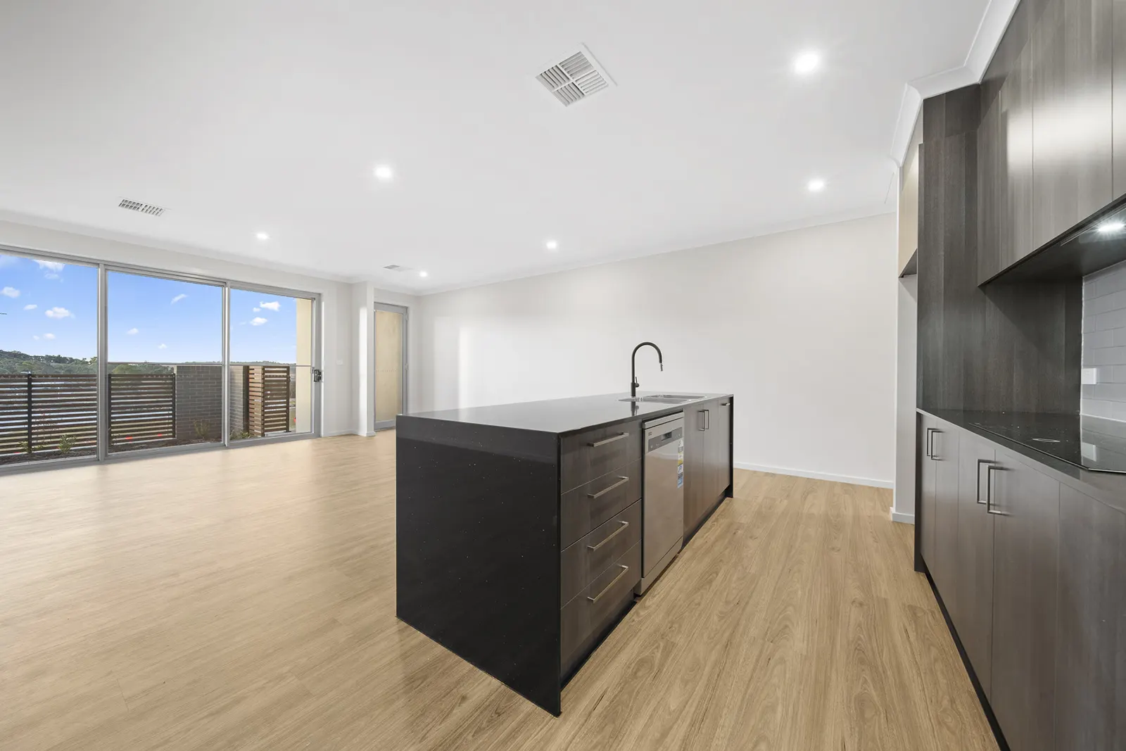 10 Ester Lane, Denman Prospect, photo 1