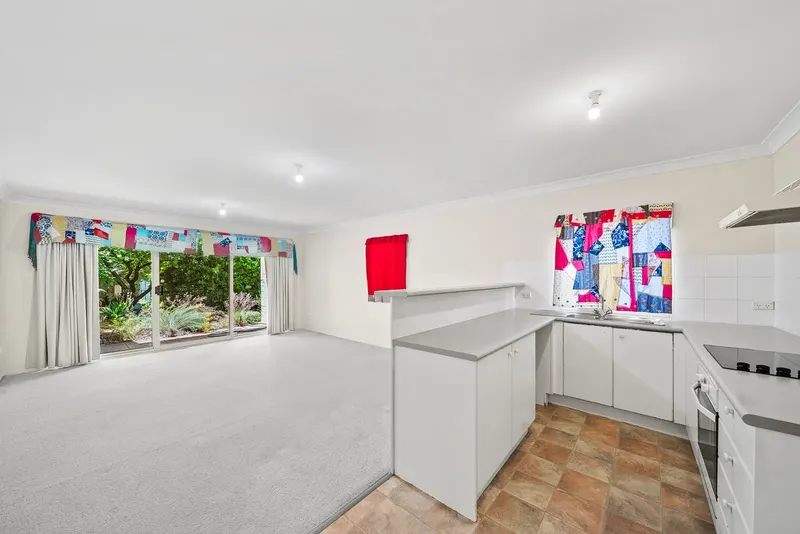 40/12 Albermarle Place, Phillip, photo 4