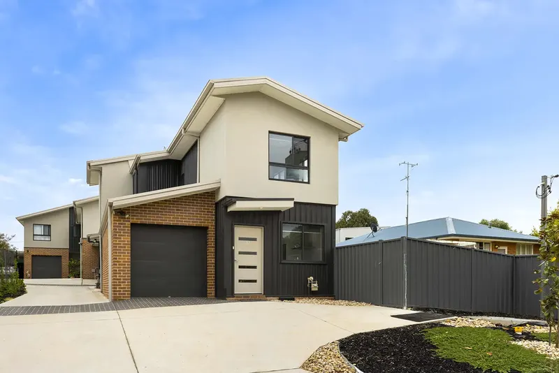 1/4 Powell Street, Queanbeyan East, photo 2