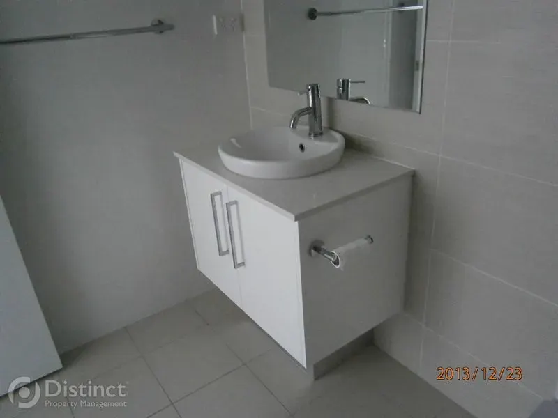 165/116 Easty Street, Phillip, photo 6