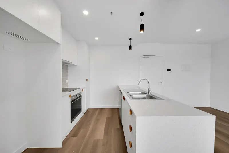 210/76 Steve Irwin Avenue, Wright, photo 2