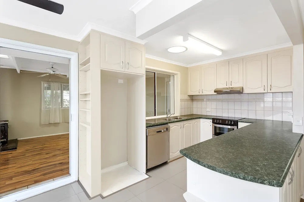 25 Wolff Crescent, Latham, photo 1