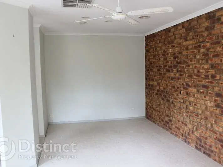 1/2 Koorong Place, Queanbeyan West, photo 10