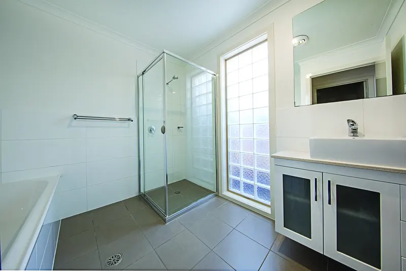 13 Patrick White Circuit, Franklin, photo 6