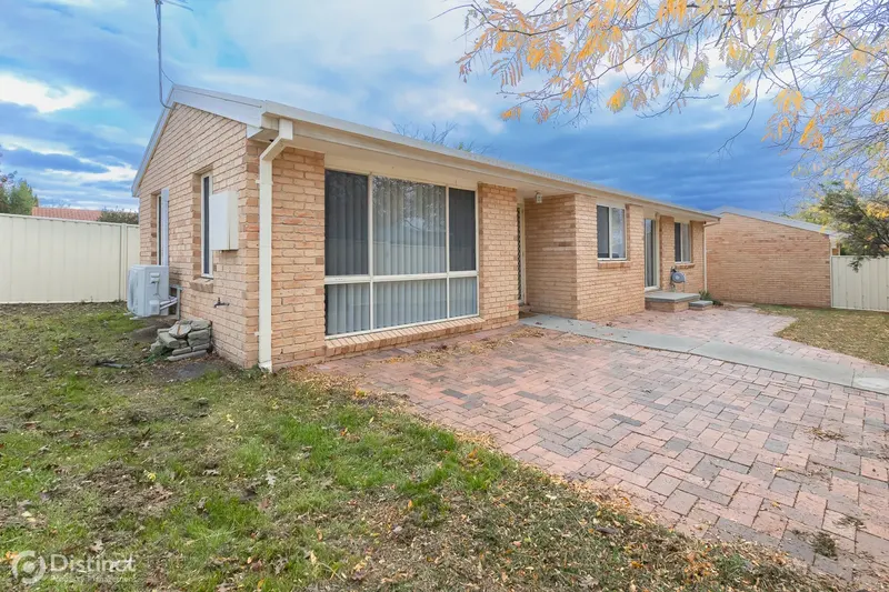 100 Pockett Avenue, Banks