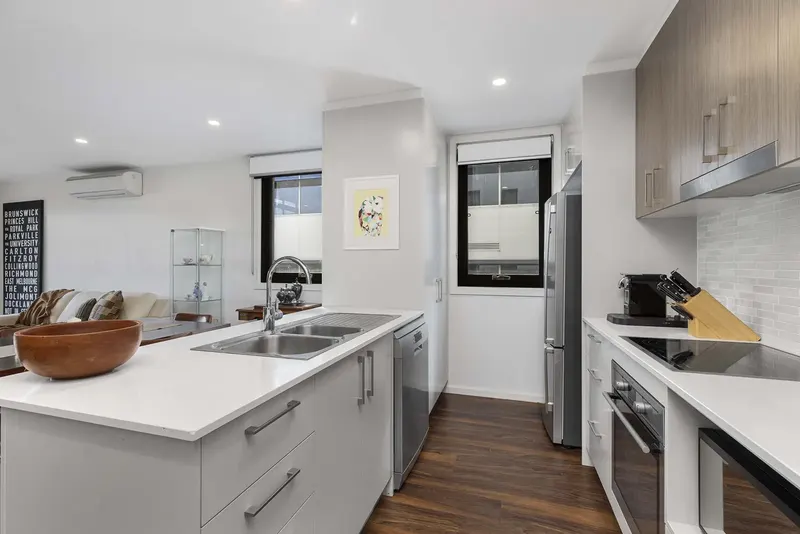27/111 Canberra Avenue, Griffith, photo 7