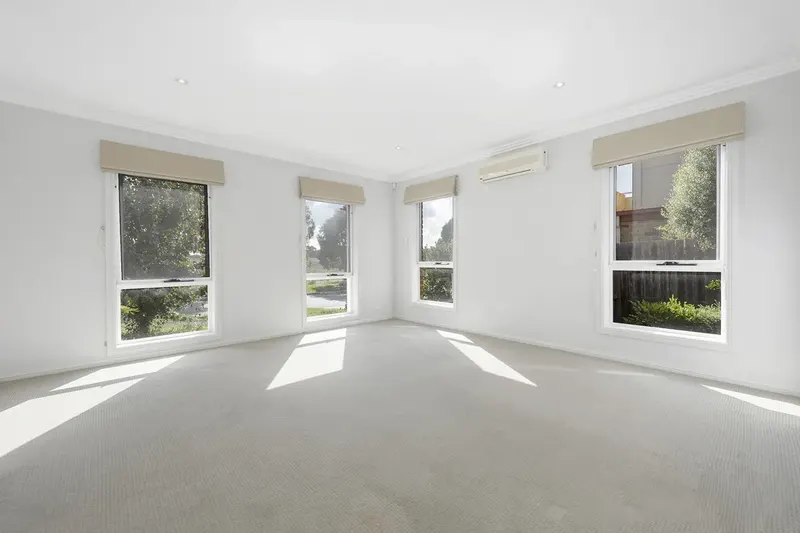 4 Thea Astley Circuit, Franklin, photo 5