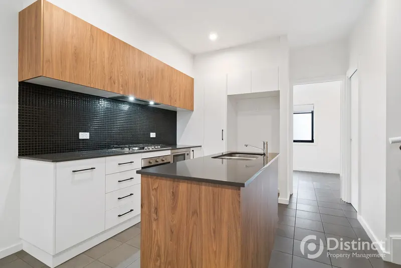 93/1 Rowland Rees Crescent, Greenway, photo 3