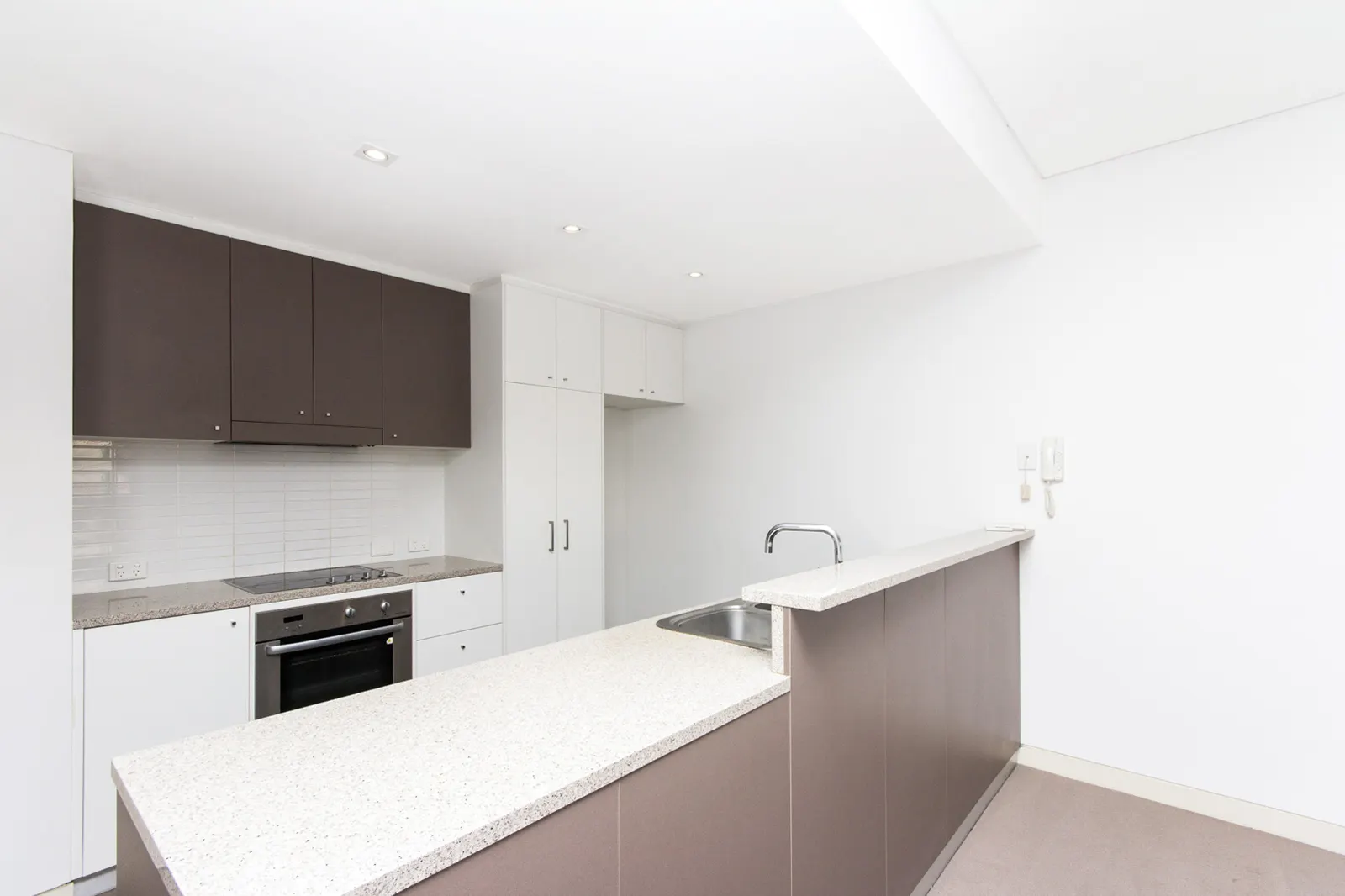 B109/100 Gungahlin Place, Gungahlin, photo 1