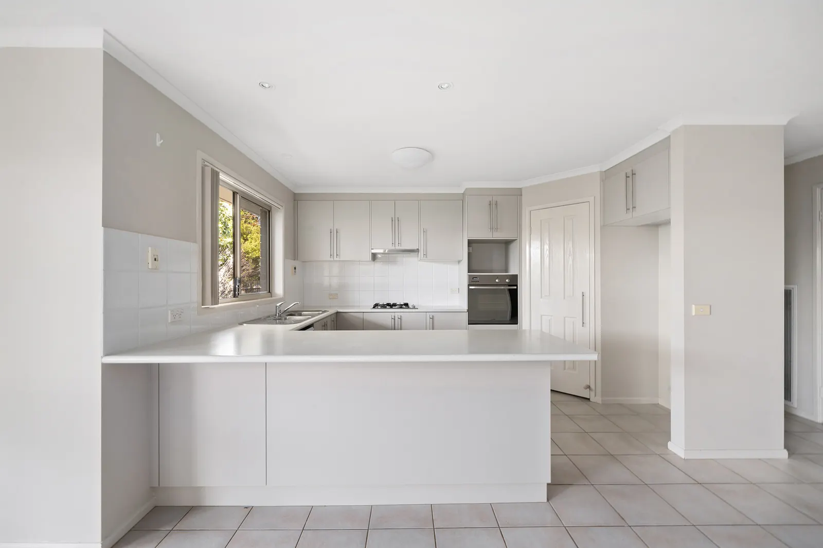 29 Burrendong Street, Duffy, photo 1
