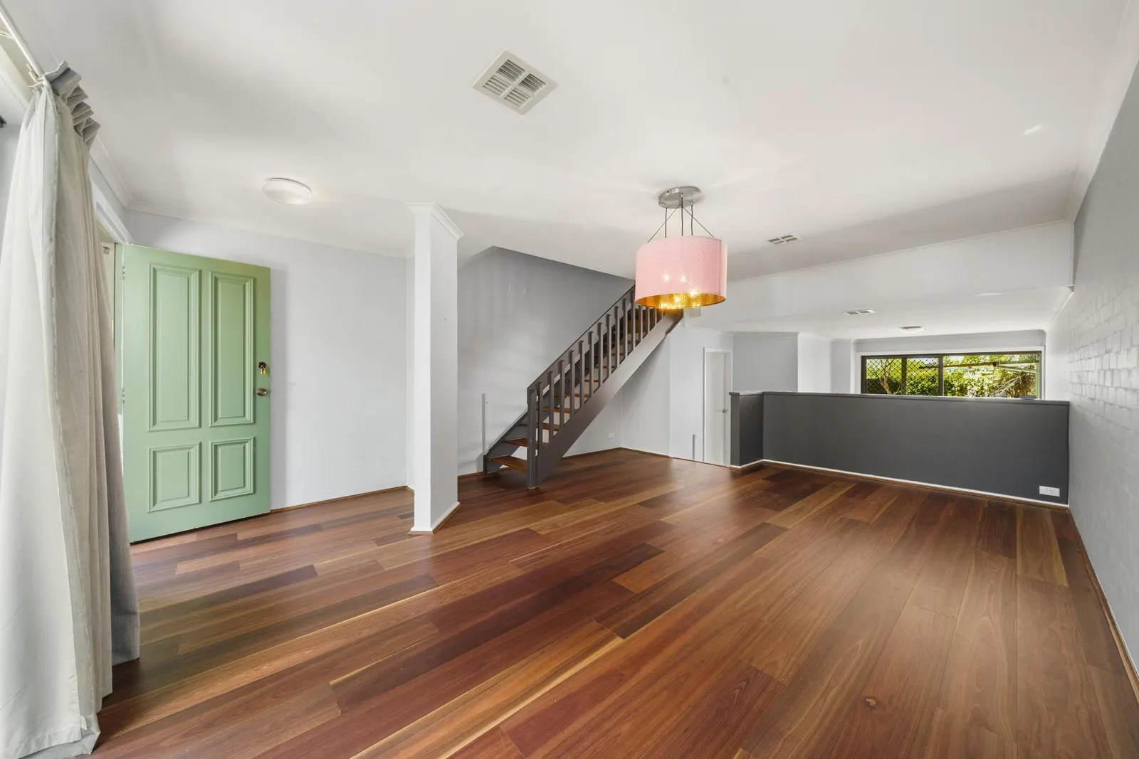 73 Jemalong Street, Duffy, photo 1