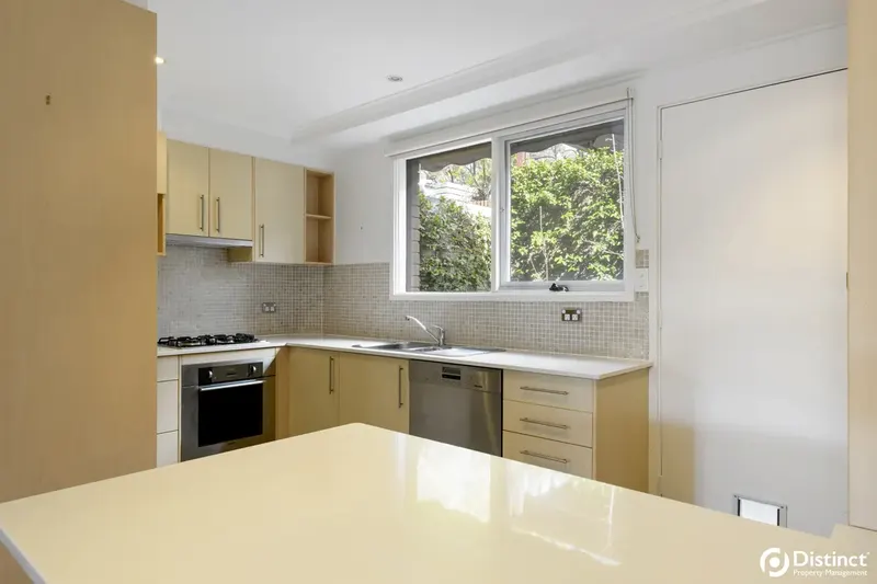 57 Barnet Close, Phillip, photo 4