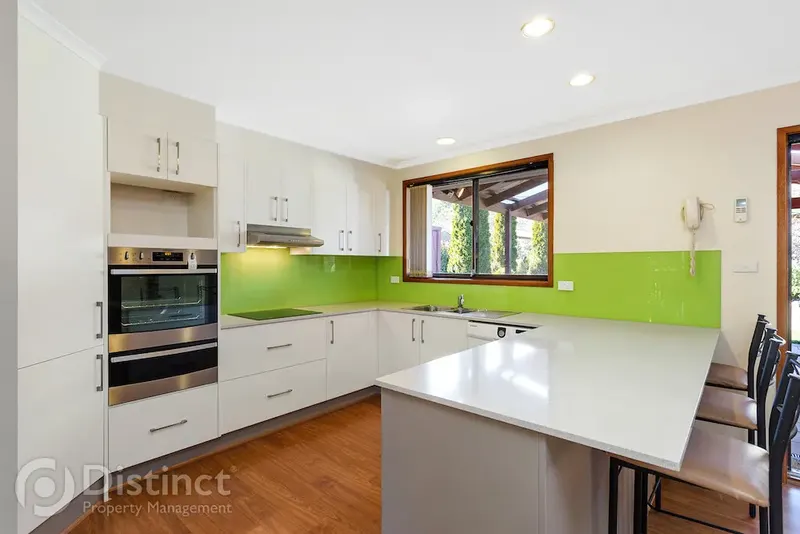 40 Chataway Crescent, Fadden, photo 2